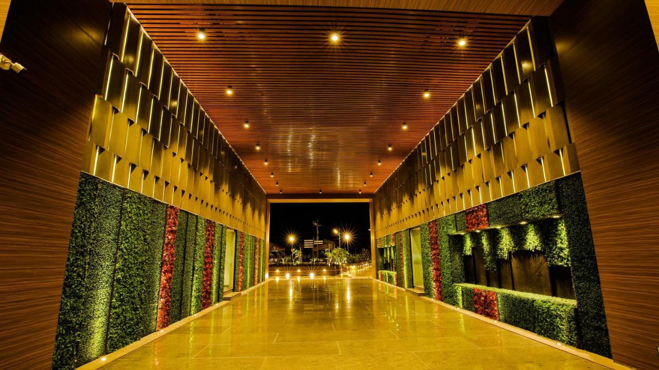 The Weekend Address Hotel Surat Exterior photo